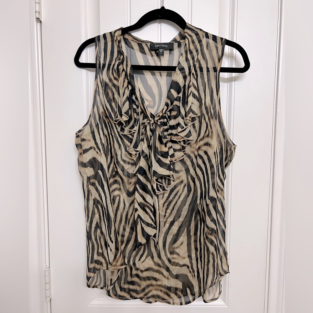 ✨LIKE NEW ✨Karen Kane 100% Silk Tie Neck Sleeveless Tiger 🐅 Animal Print Blouse